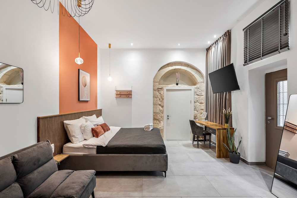 Luxury Studio Suite