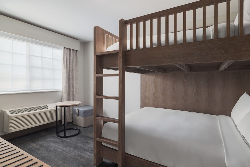 Room, 2 Bedrooms - Photo 4