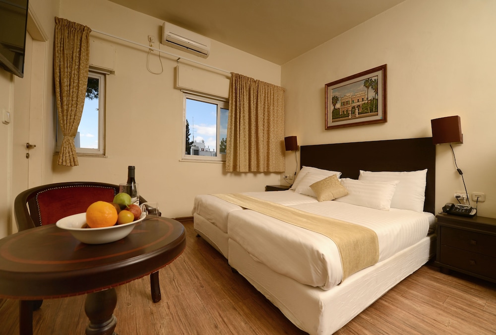 Double or Twin Room photo 3