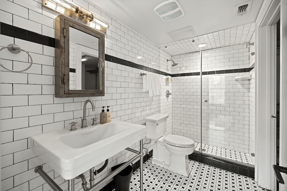 One Bedroom Apartment thumbnail 6