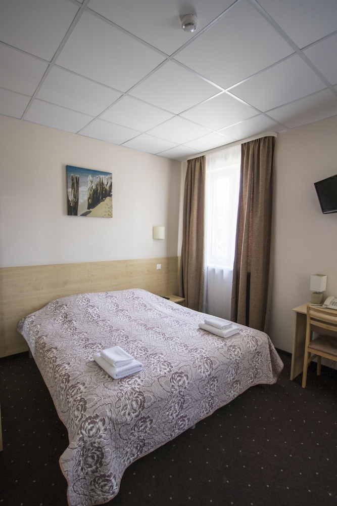 Double Room - Photo 2