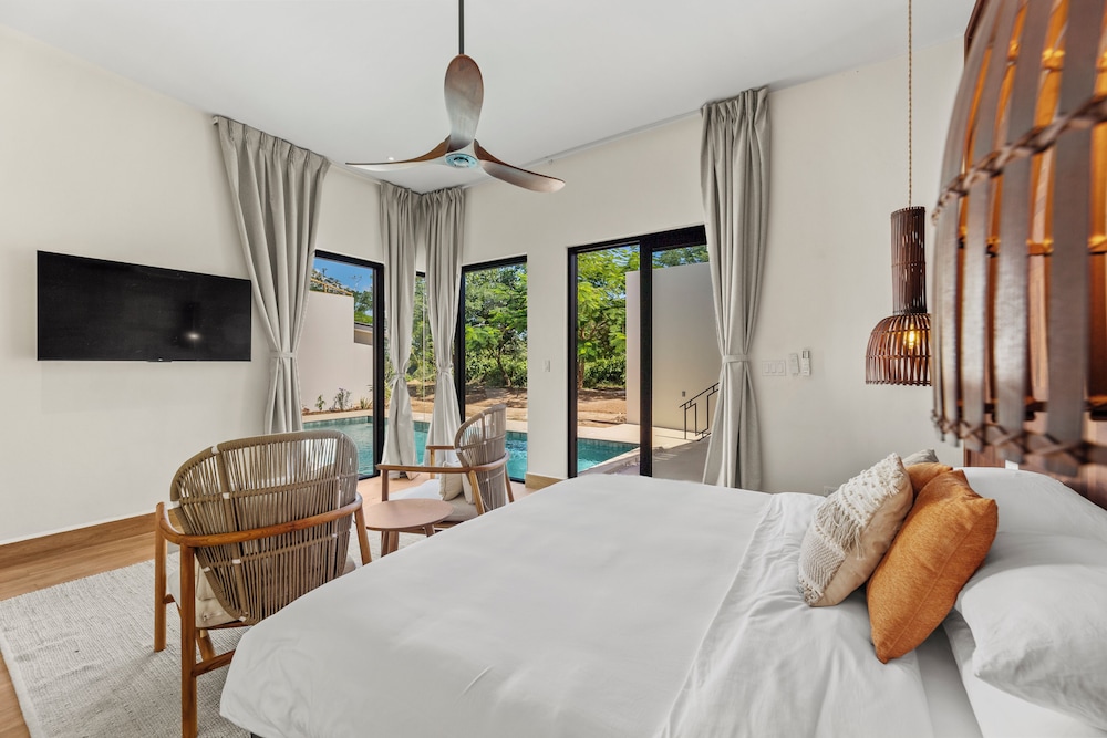 3 Bedroom Riverfront with Plunge Pool photo 3