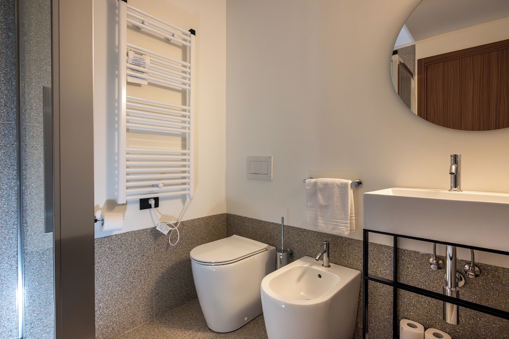 Superior Double Room, City View - Photo 4