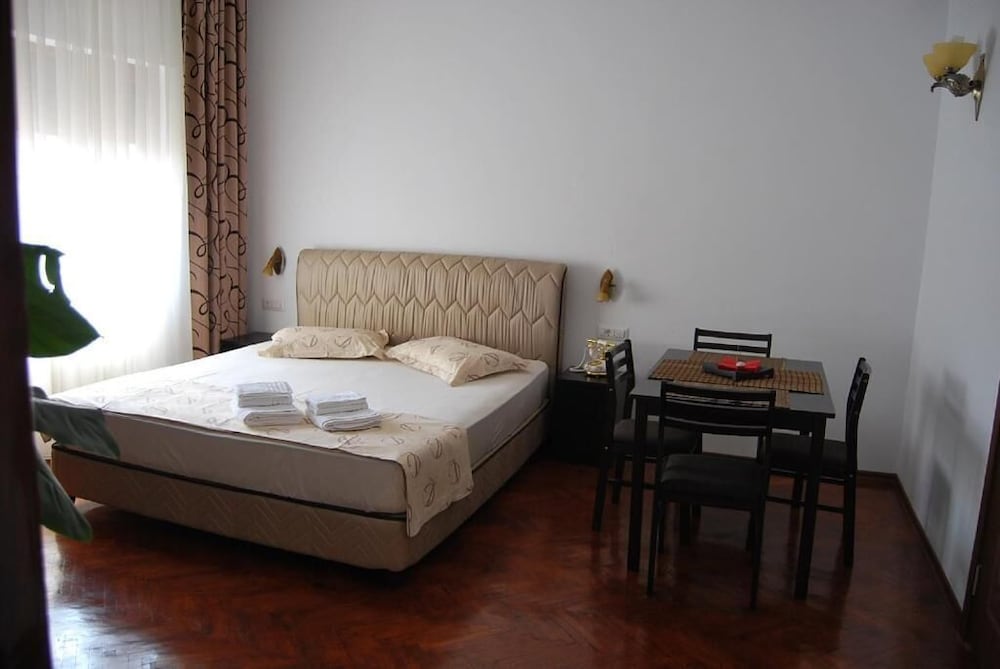 Basic Triple Room - Photo 12