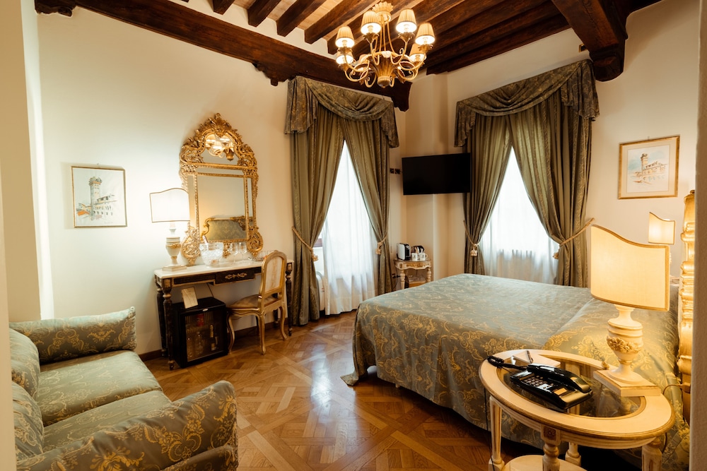Standard Double Room - Photo 1