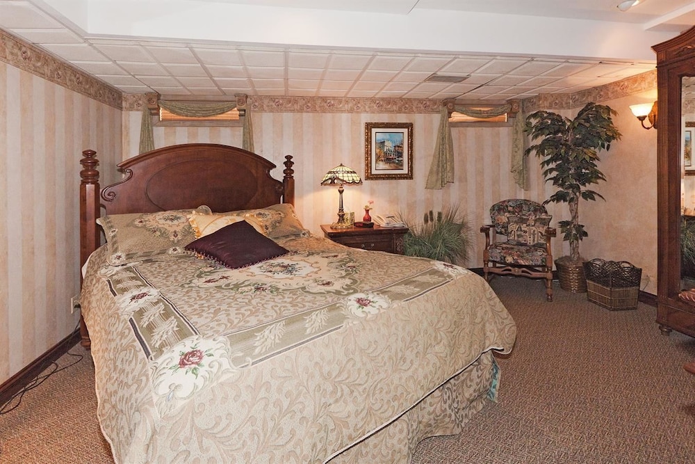 Library/Wedding Suite photo 1