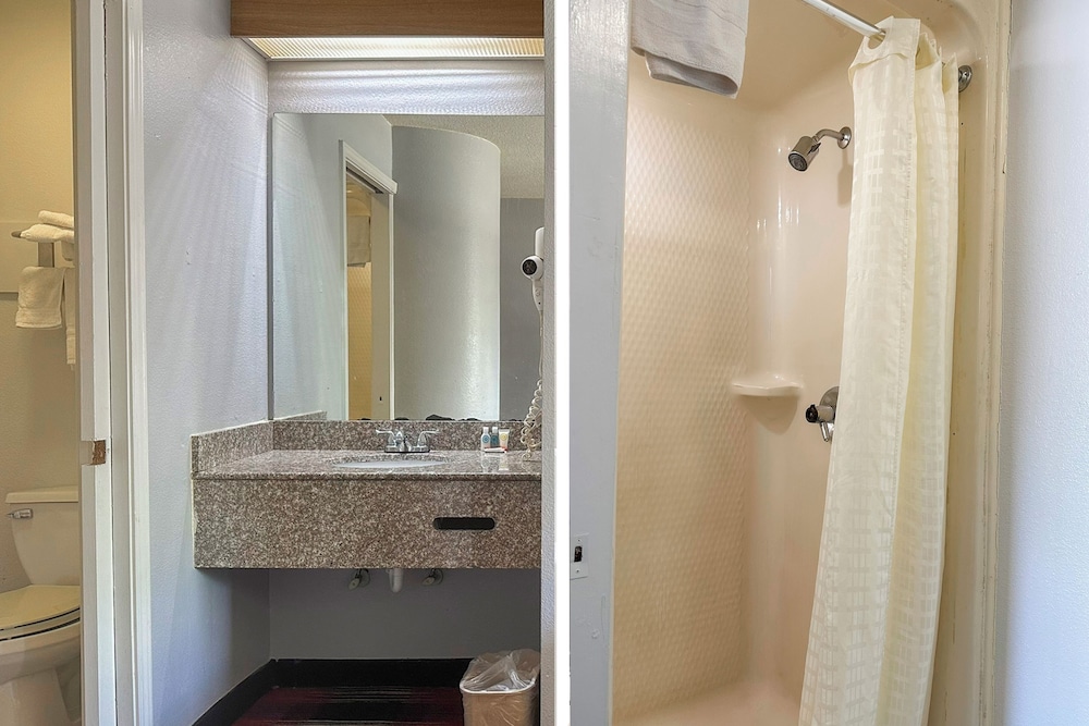 Classic Inn By Townhouse American Way Memphis I 240, Billede 13