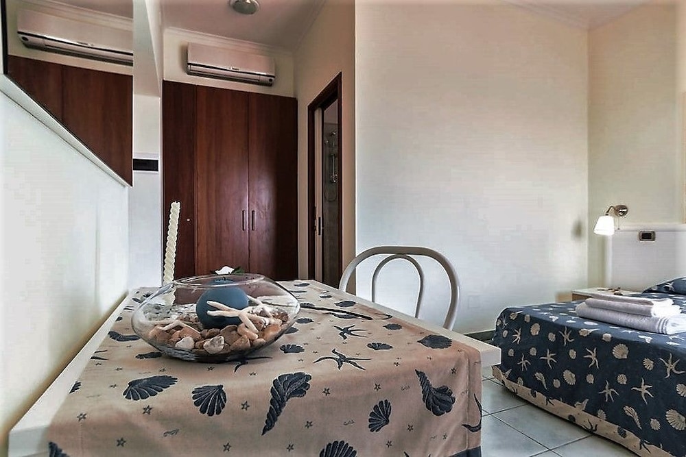 Double or Twin Room photo 3