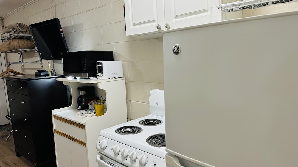 Room, 1 Queen Bed, Non Smoking, Kitchen photo 2