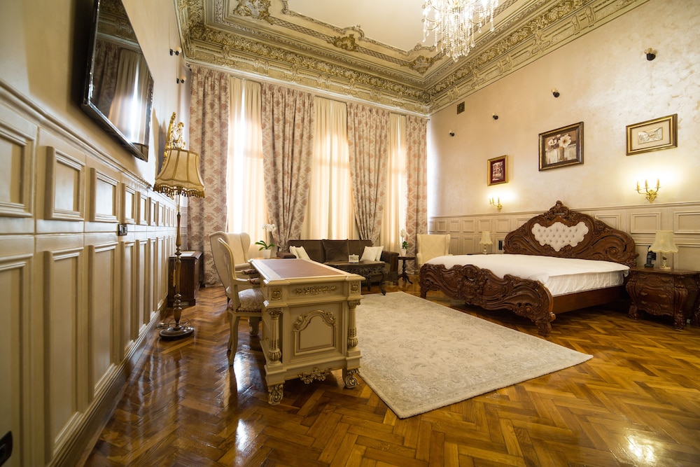 Deluxe Suite photo 2