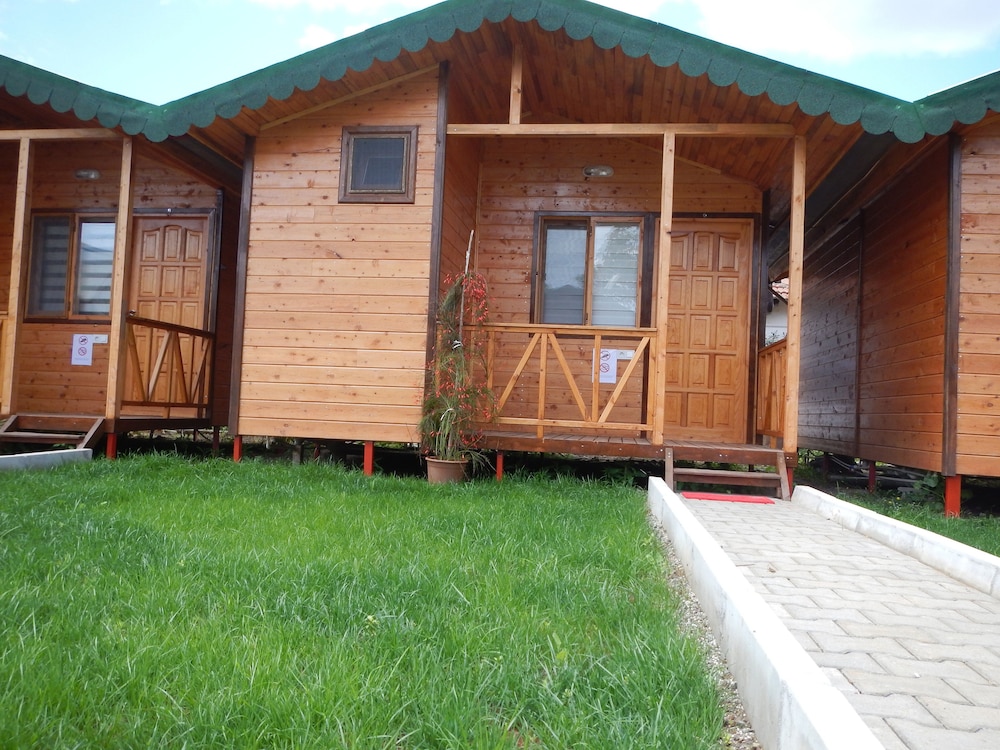 Exclusive Bungalow photo 2