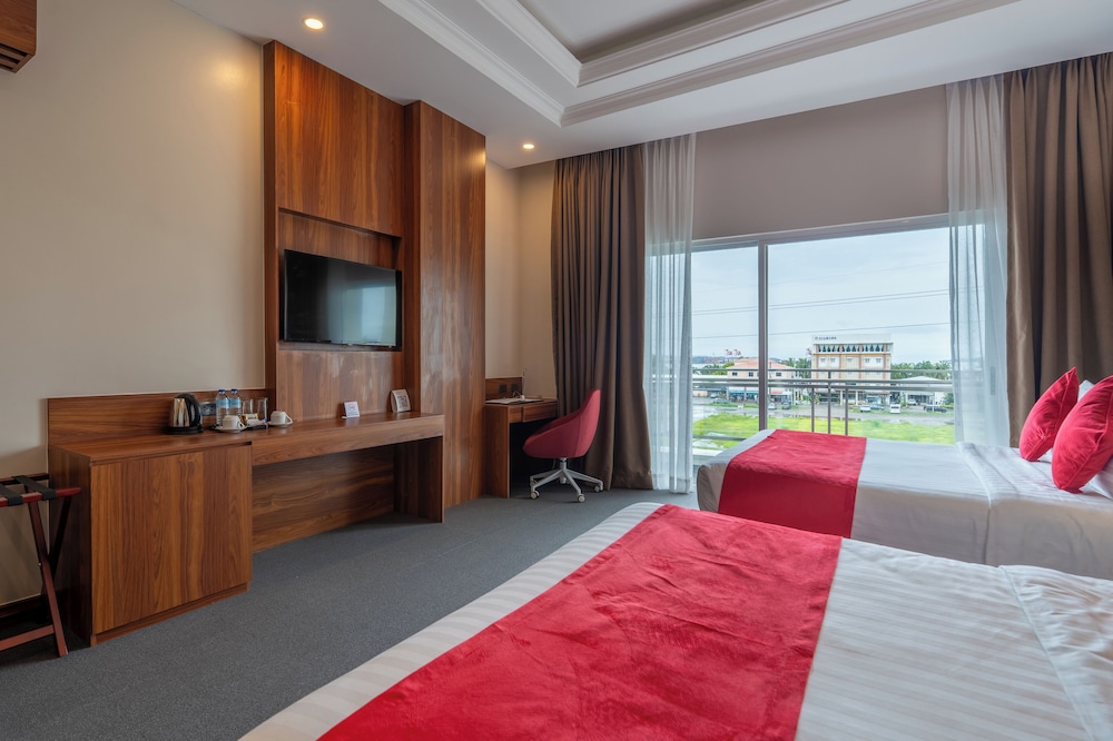 Deluxe Room, 2 Queen Beds, Non Smoking photo 3