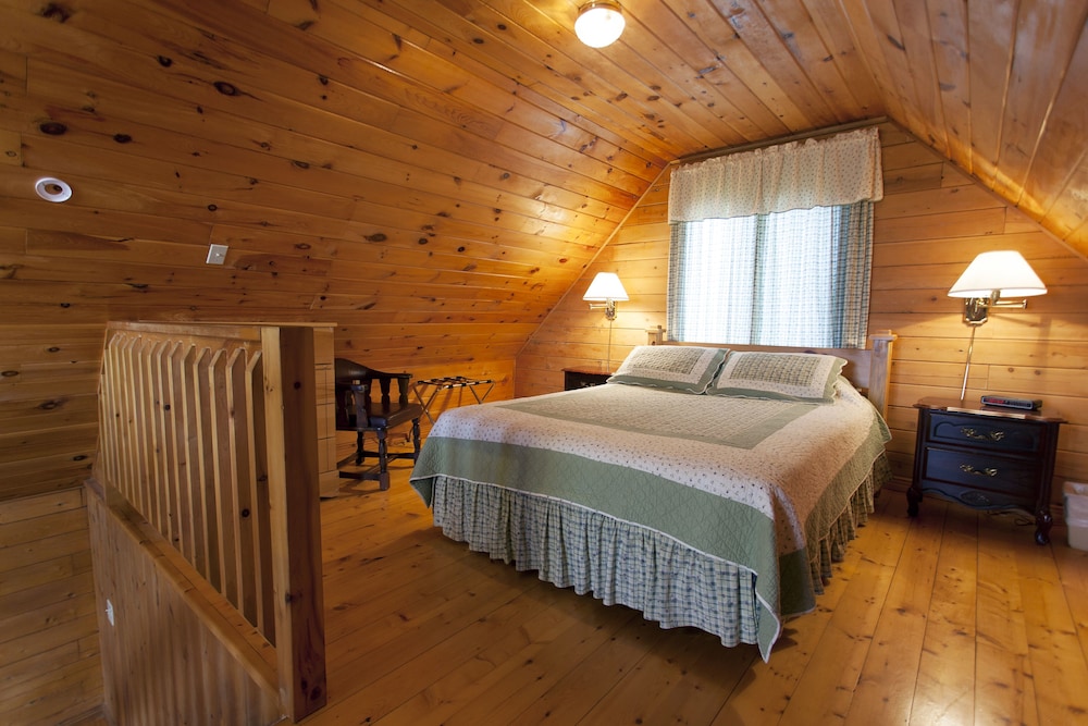 Comfort Cabin, 2 Bedrooms, Mountain View