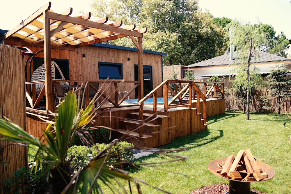 Deluxe Tiny Garden View - Photo 3