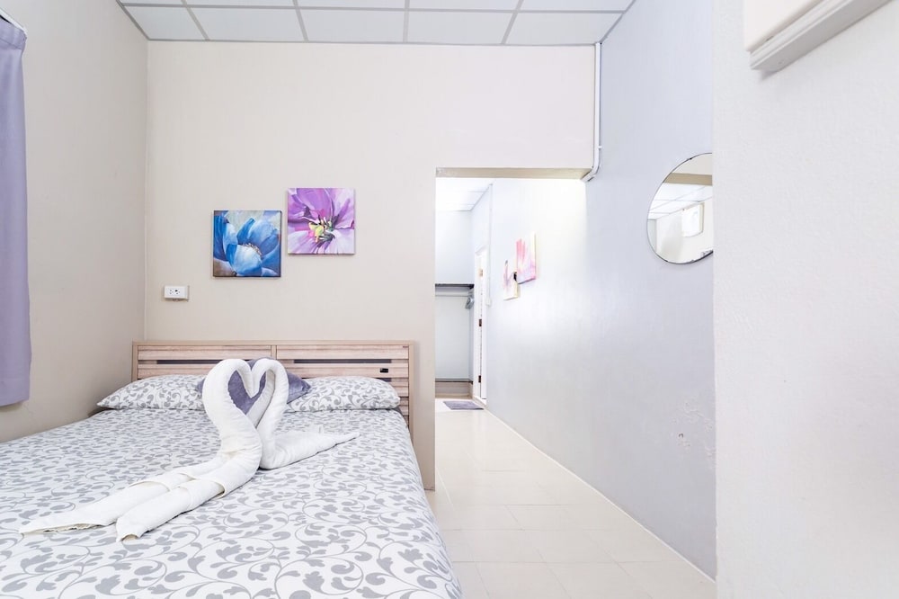 Standard Quadruple Room, 2 Double Beds, Private Bathroom, Courtyard Area photo 3
