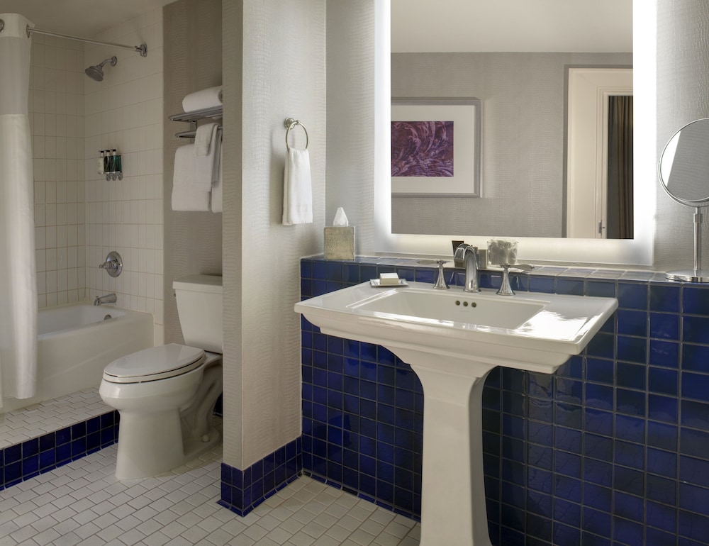 Signature Room (Pure Wellness ) - Photo 5