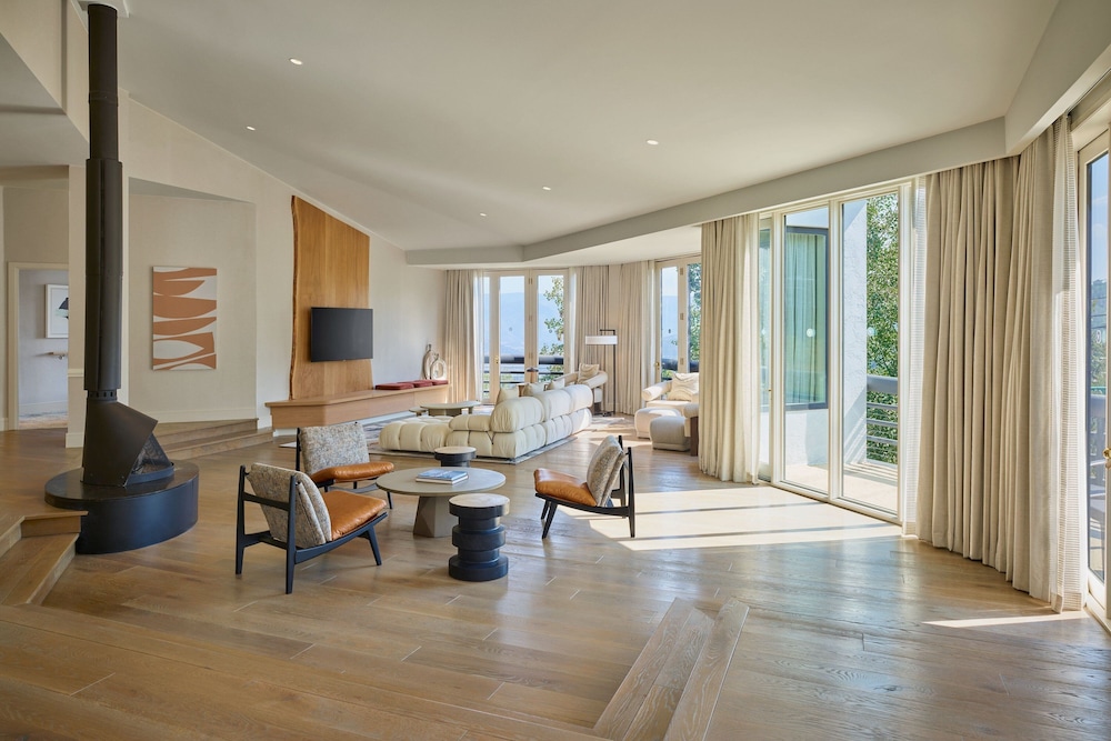 Grand Room, 2 Bedrooms, Mountain View - Photo 4