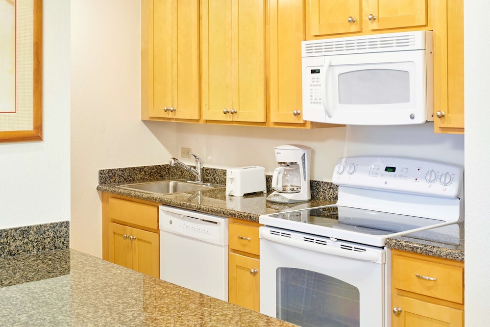 Room, 2 Bedrooms, Kitchen, Ocean View thumbnail 5