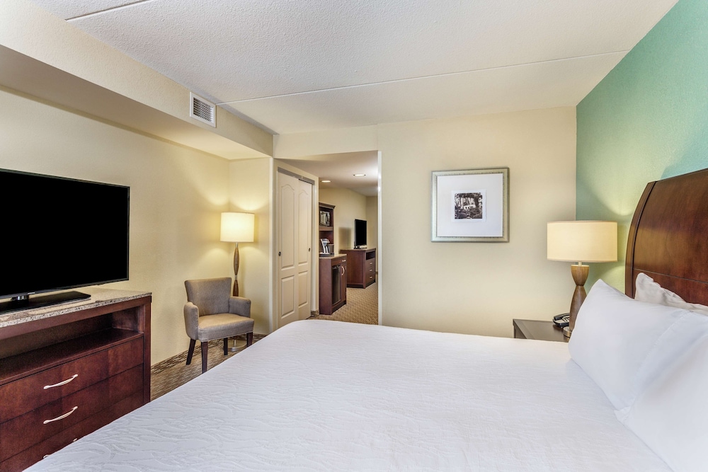 Deluxe Suite, 1 Bedroom - Photo 2