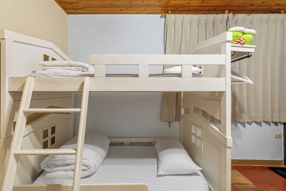 Standard Quadruple Room photo 2