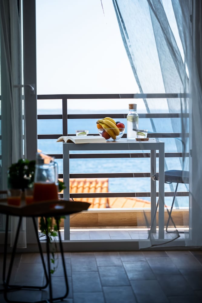 King Suite Sea View | First Floor