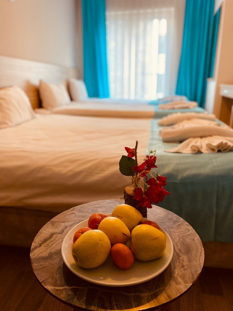Standard Triple Room photo 3