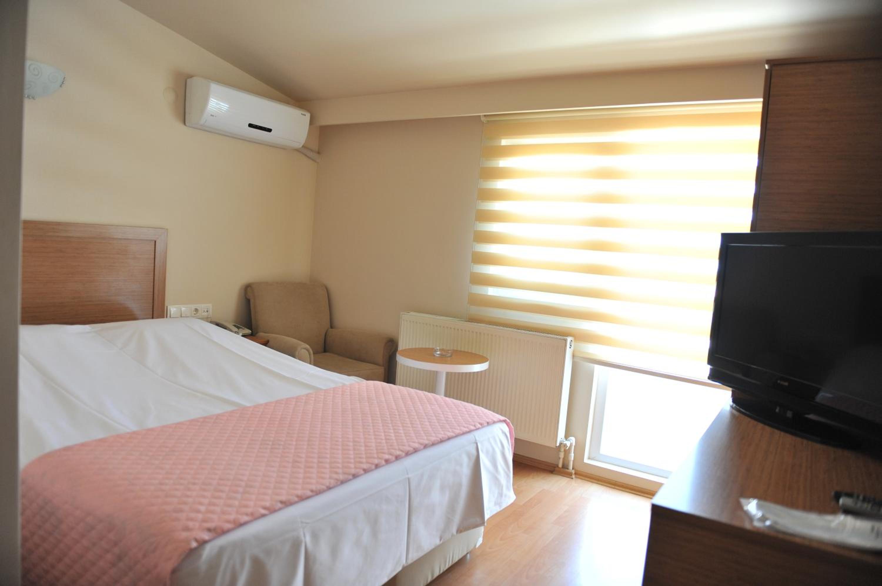 Triple Room photo 2