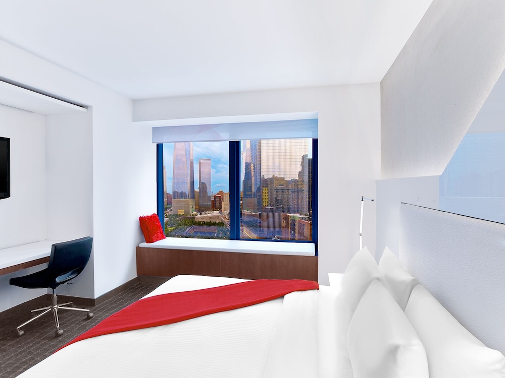 1 King Bed Deluxe Room