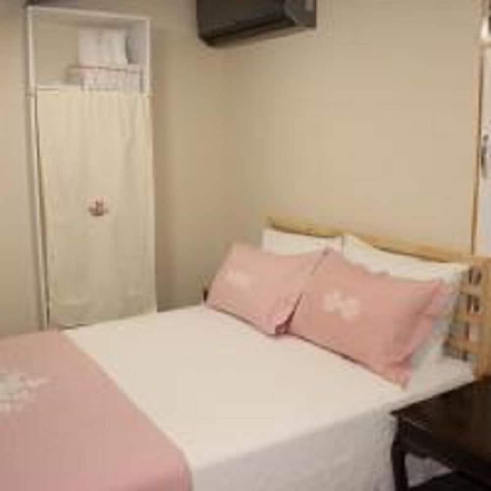 Deluxe Triple Room, Multiple Beds, Sea View photo 2