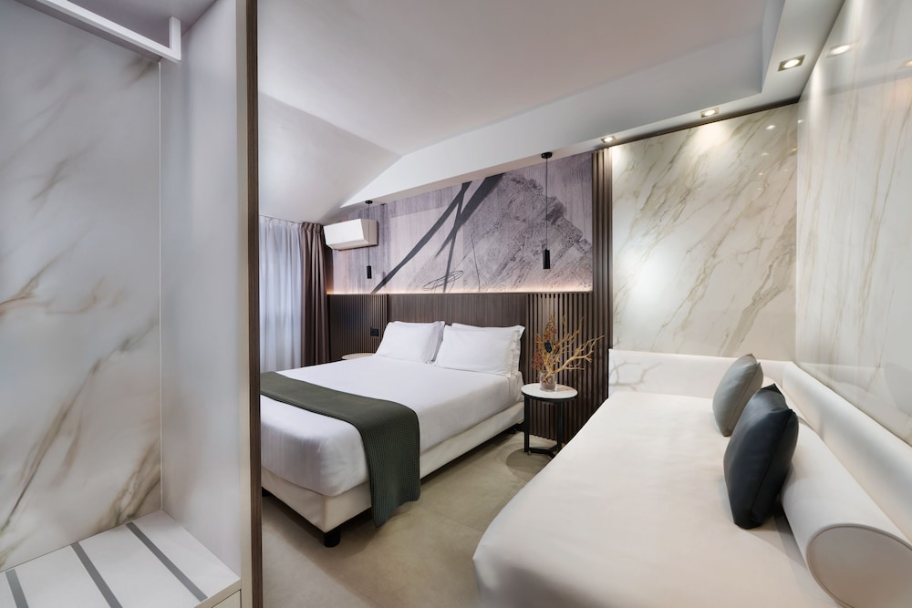 Luxury Double or Twin Room - Photo 3