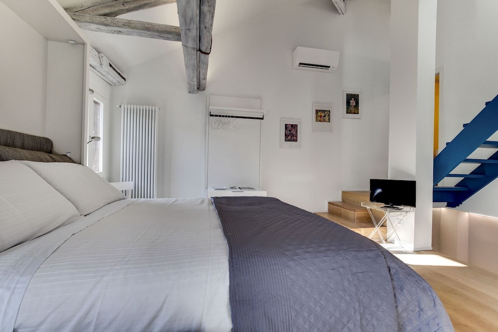 City Apartment, Terrace, City View photo 1