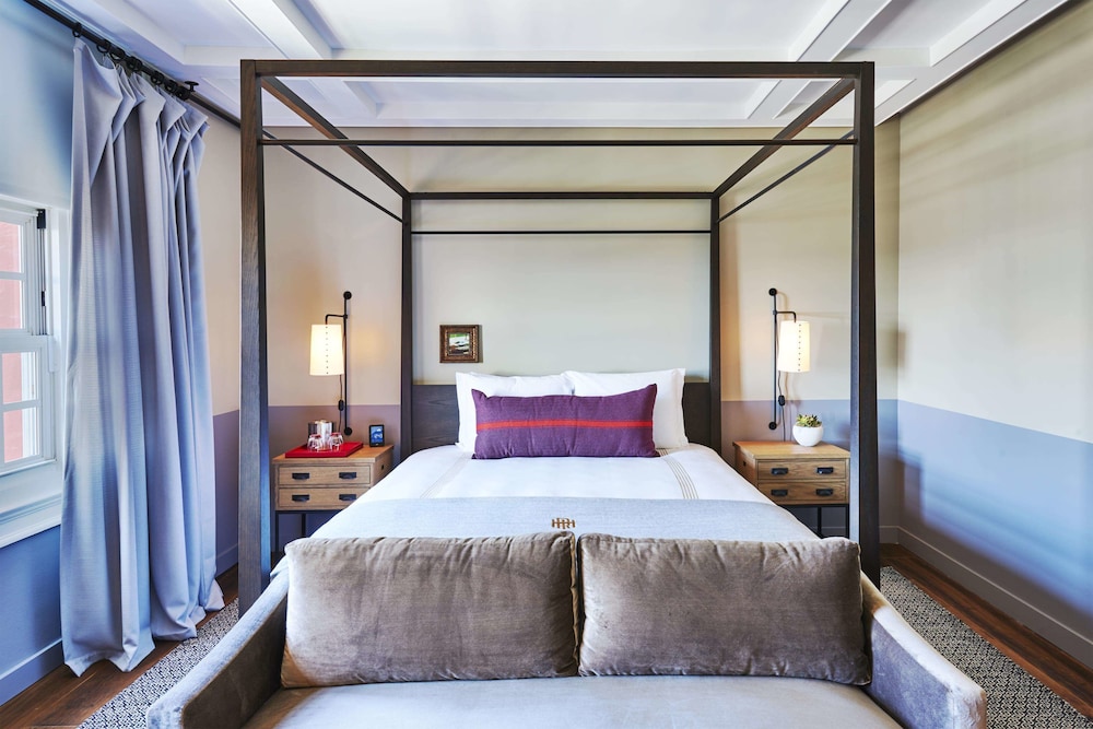 Loft, 1 King Bed, Mobility Accessible (Loft)