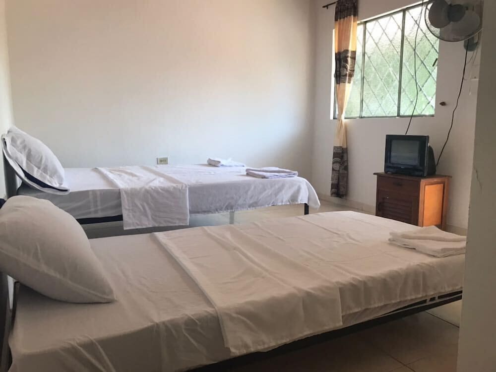 Standard Triple Room, Multiple Beds photo 3