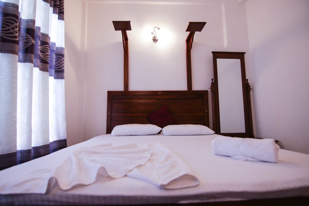 Deluxe Double Room, 1 Double Bed, Hill View