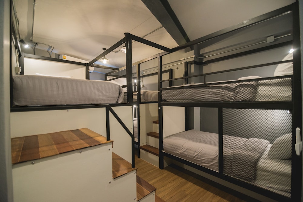 Shared Dormitory, Mixed Dorm
