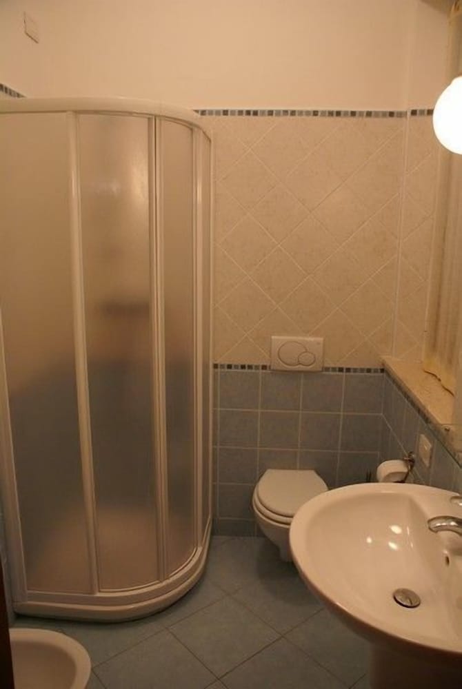 Double Or Twin Room photo 3