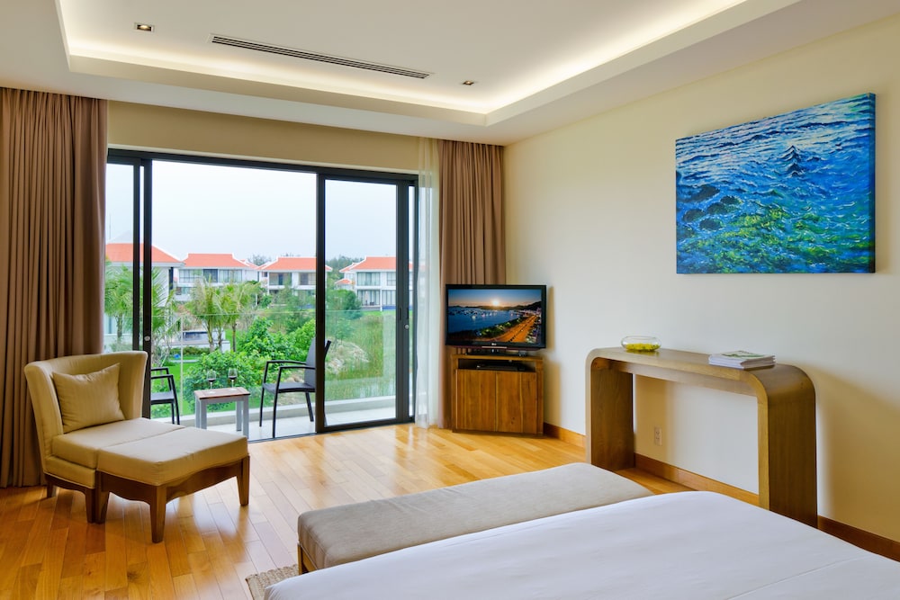 1 Bedroom Pool Villa - Photo 3