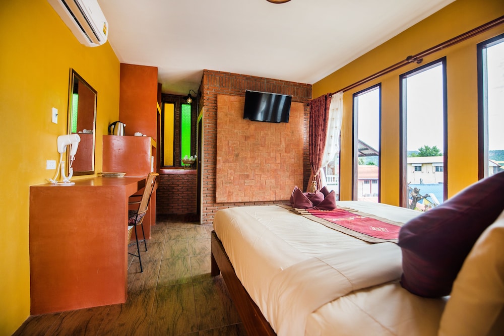Classic Room, 1 Bedroom, Balcony photo 2