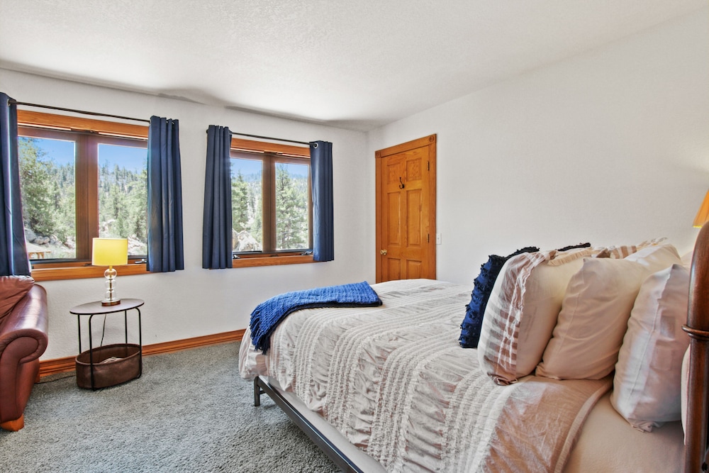 House, Ensuite (Granite Vista) photo 1