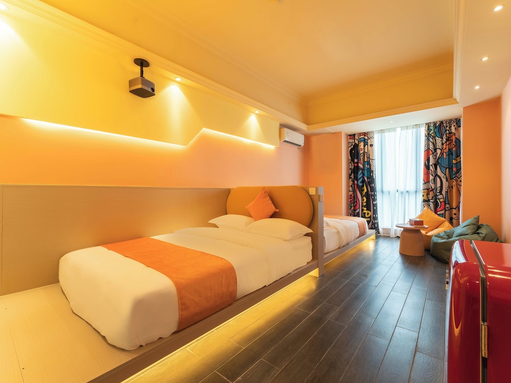 Design Twin Room, 2 Double Beds, Non Smoking, Refrigerator