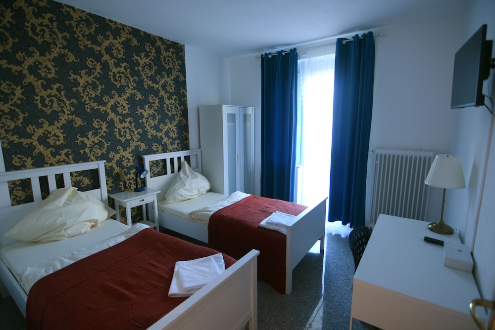 Apartment, 2 Bedrooms, Kitchen (5 pax) photo 1