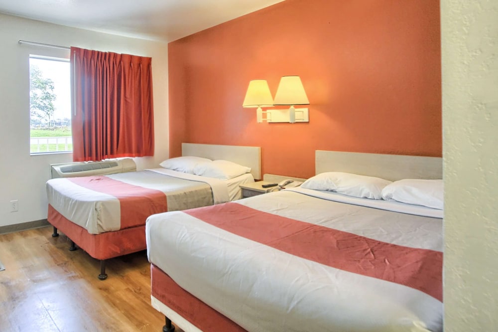 Standard Room, 2 Double Beds, Non Smoking photo 2