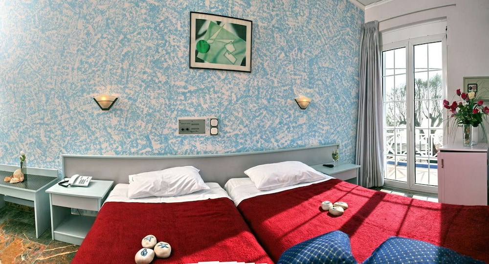 Standard Room photo 2
