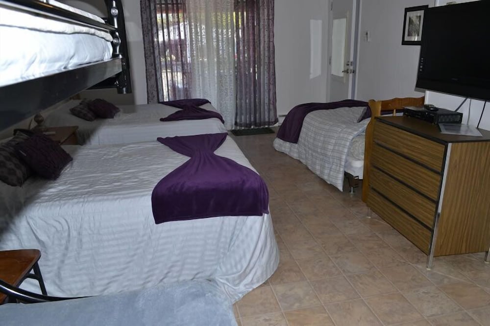 Large Family Studio (228) photo 1