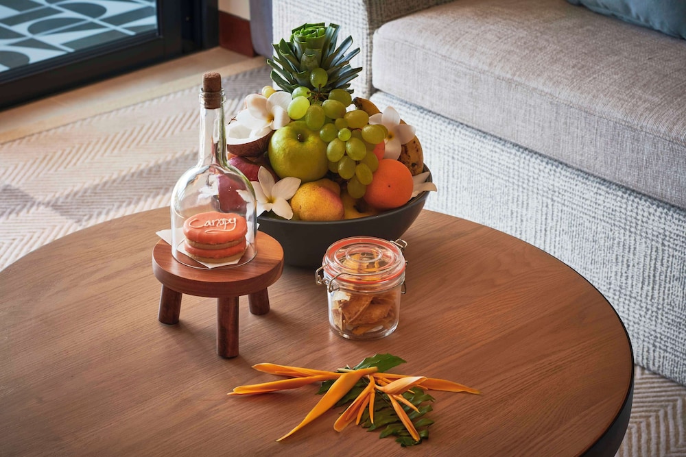 Suite, 1 King Bed, Balcony