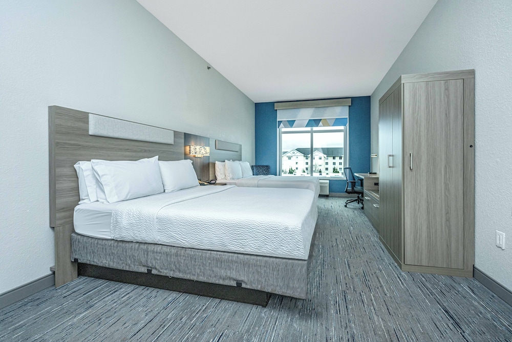 Standard Room, 2 Queen Beds - Photo 4