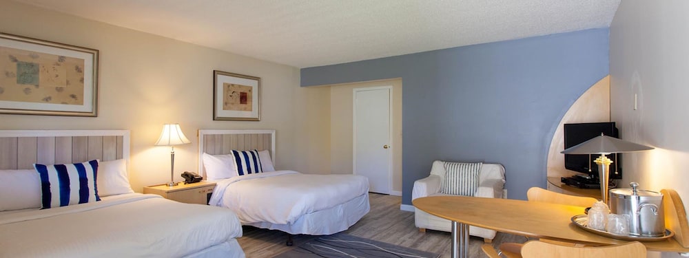 Standard Room, 2 Queen Beds photo 1