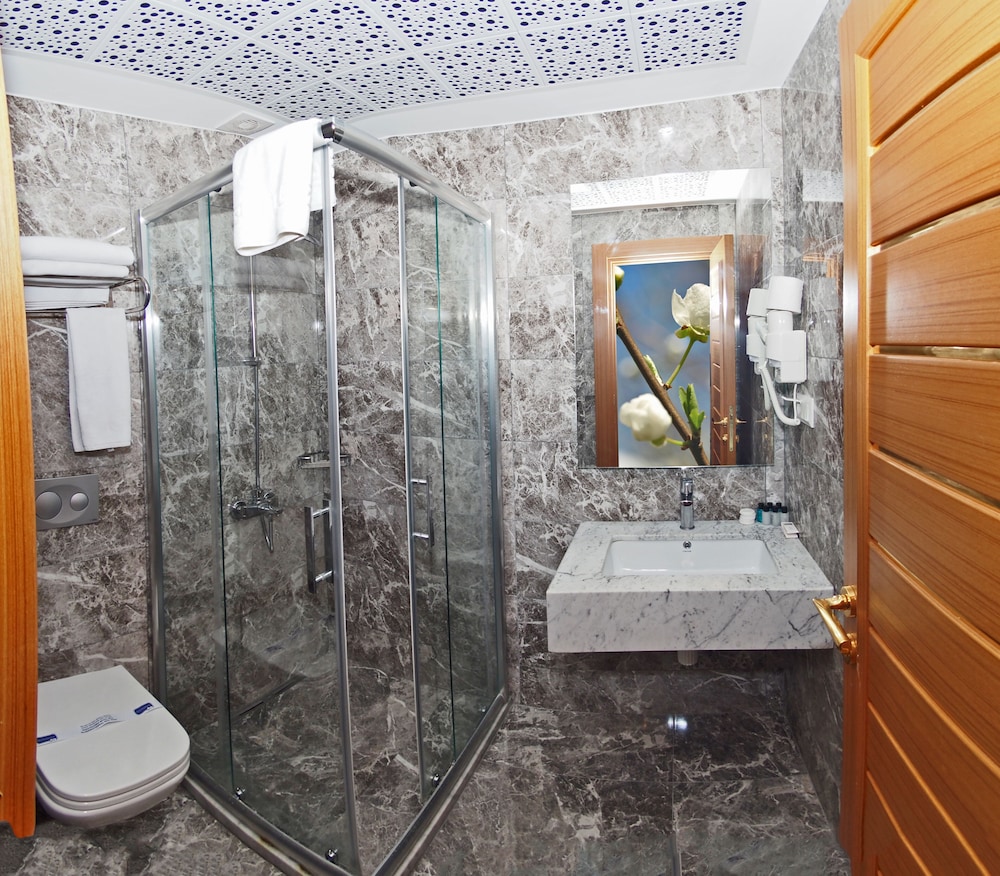 Family Quadruple Room photo 2