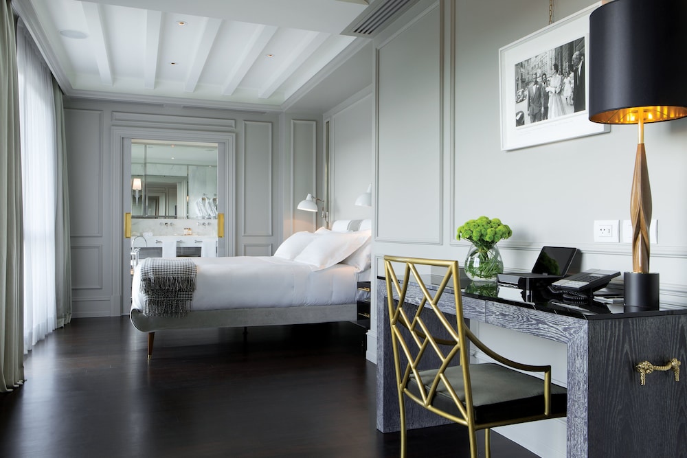 Signature Suite (Ponte Vecchio) photo 2