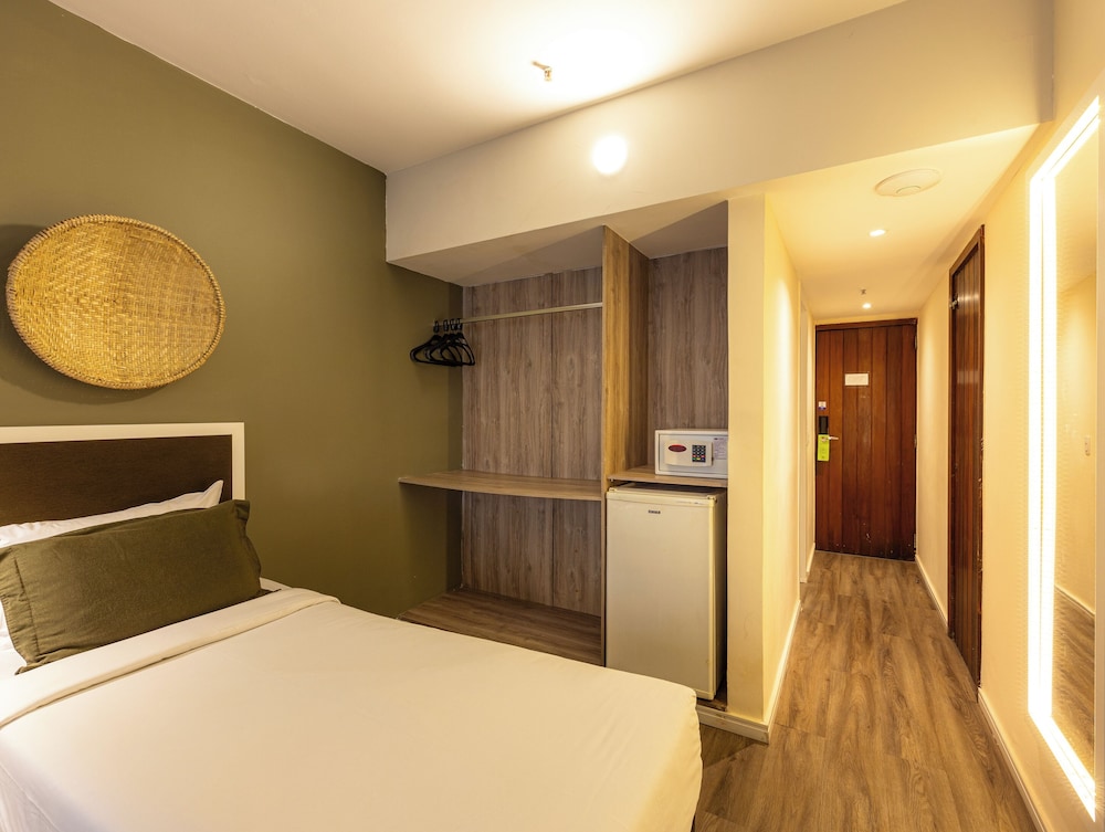 Standard Room, 2 Twin Beds - Photo 1